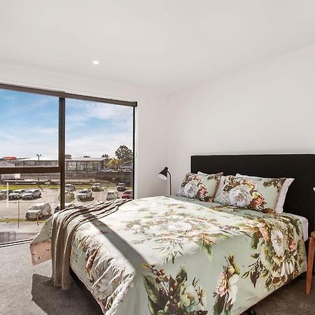 Stylish Brand New Sunny 3Bdrm 3Bth Garage Sleeps 6 Lägenhet Christchurch Exteriör bild