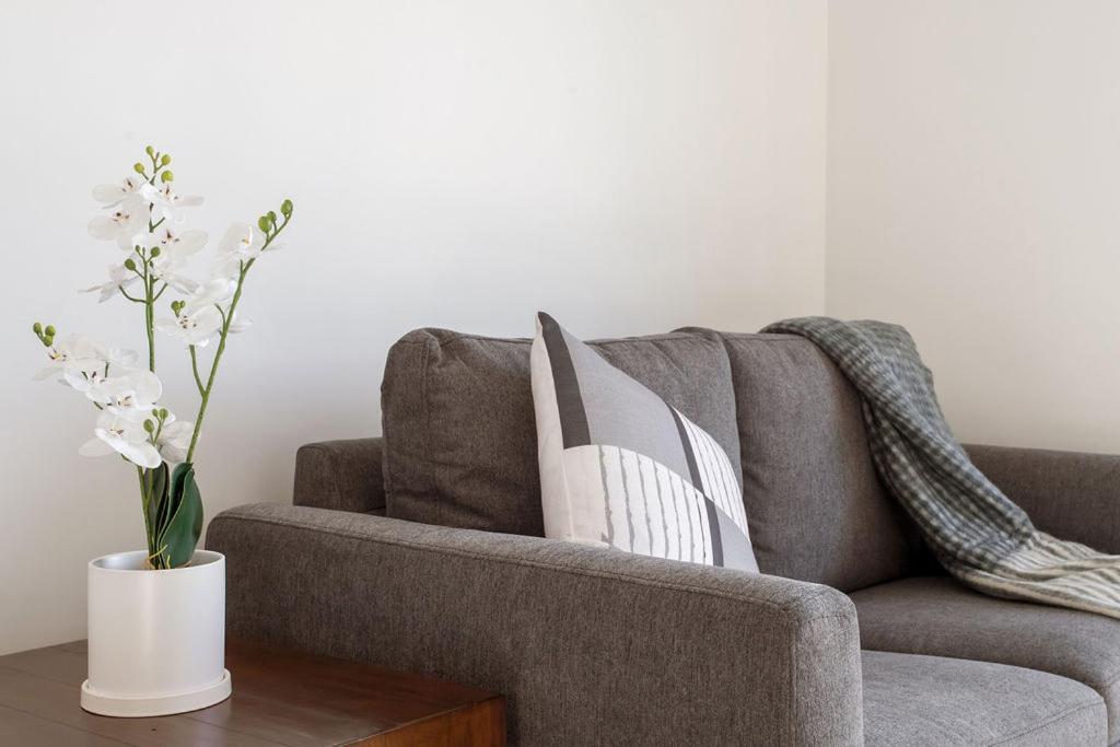 Stylish Brand New Sunny 3Bdrm 3Bth Garage Sleeps 6 Lägenhet Christchurch Exteriör bild